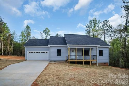 129 Rosecommon Ln, Rutherfordton, NC, 28139-7921 | Card Image
