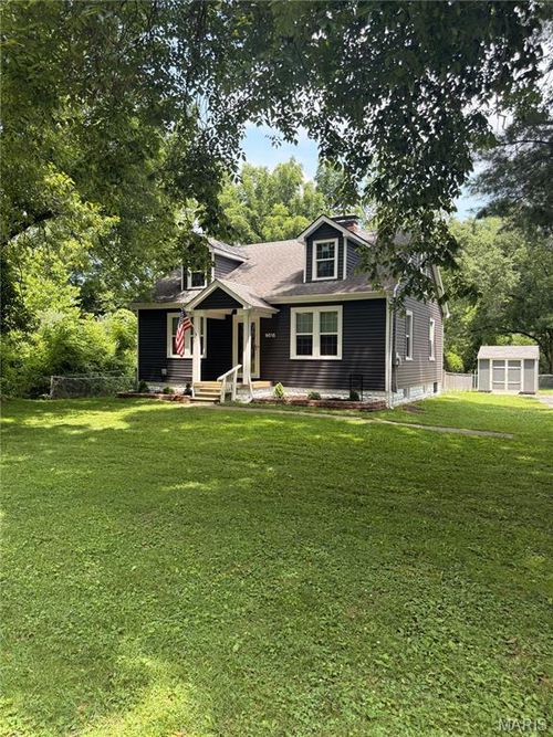 9515 Old Lincoln Trl, Fairview Heights, IL, 62208-2308 | Card Image