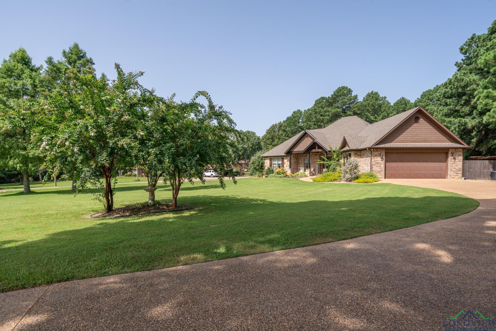 Lansing Ln, Longview, TX 75605