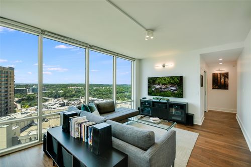 1403-300 Bowie St, Austin, TX, 78703-4662 | Card Image