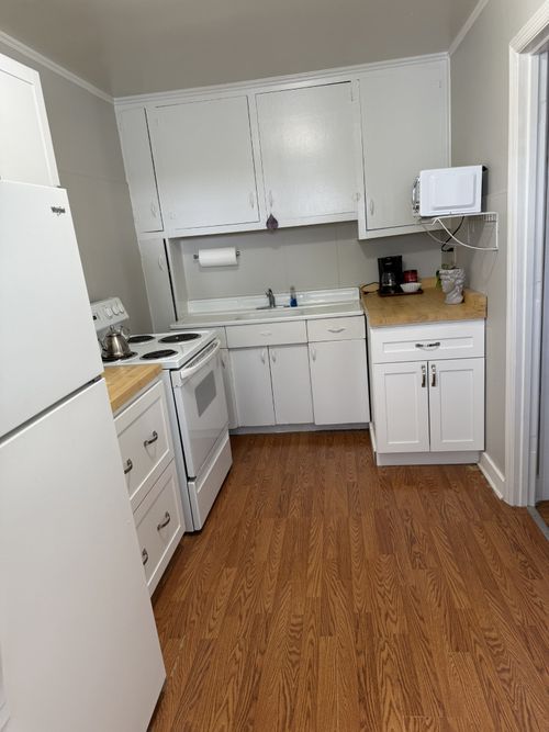 a-513A N Main St, Dickson, TN, 37055-1389 | Card Image