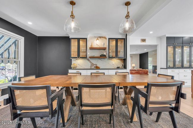 Dining Area | Image 13