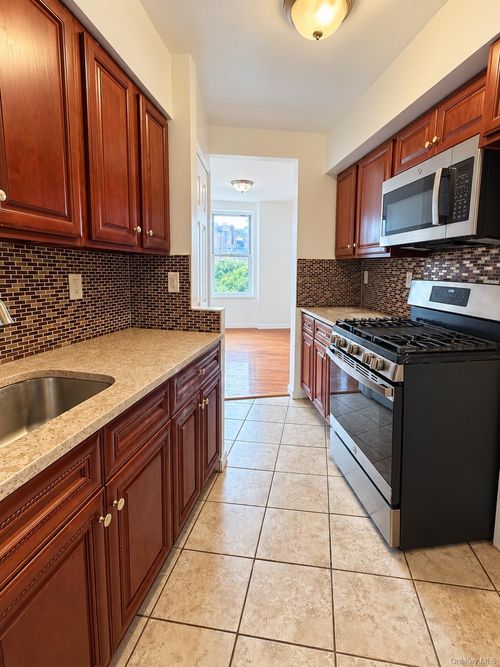 4d-86-16 60th Ave, Elmhurst, NY, 11373-5502 | Card Image