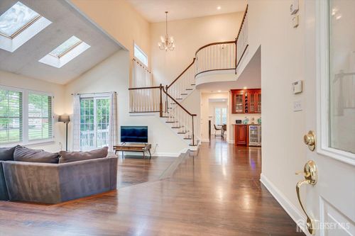 1 Mimosa Ct, Princeton, NJ, 08540-9423 | Card Image