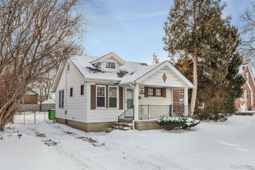 15358 Charles R Ave, Eastpointe, MI, 48021-1508 | Card Image