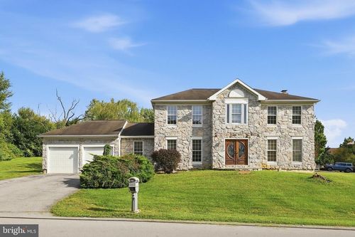 19410 Portsmouth Dr, HAGERSTOWN, MD, 21742-1724 | Card Image