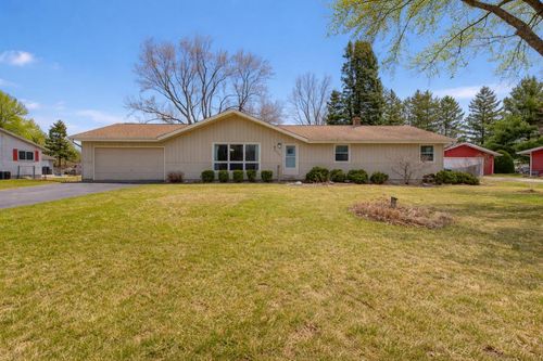 2213 E Huebbe Pkwy, Beloit, WI, 53511-1847 | Card Image