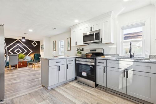 204 Bute St, Suffolk, VA, 23434-5611 | Card Image