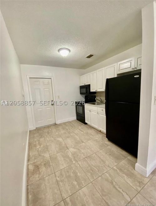 3-4141 Sw 20th St, West Park, FL, 33023-3464 | Card Image