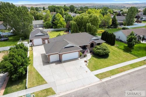 3835 Taylorview Ln, Ammon, ID, 83406-8145 | Card Image