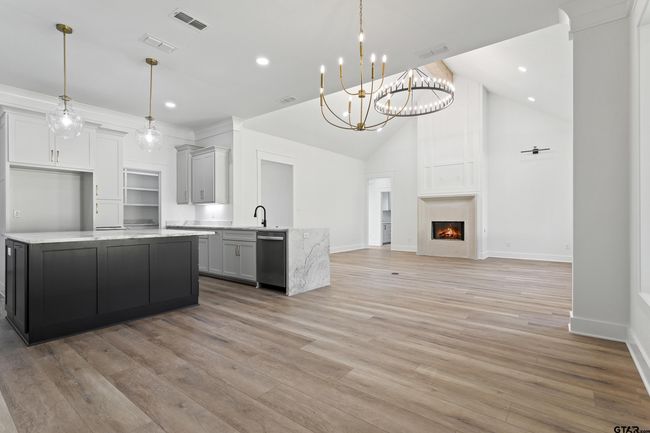 815 Redwing Way, House other with 4 bedrooms, 2 bathrooms and null parking in Whitehouse TX | Image 11