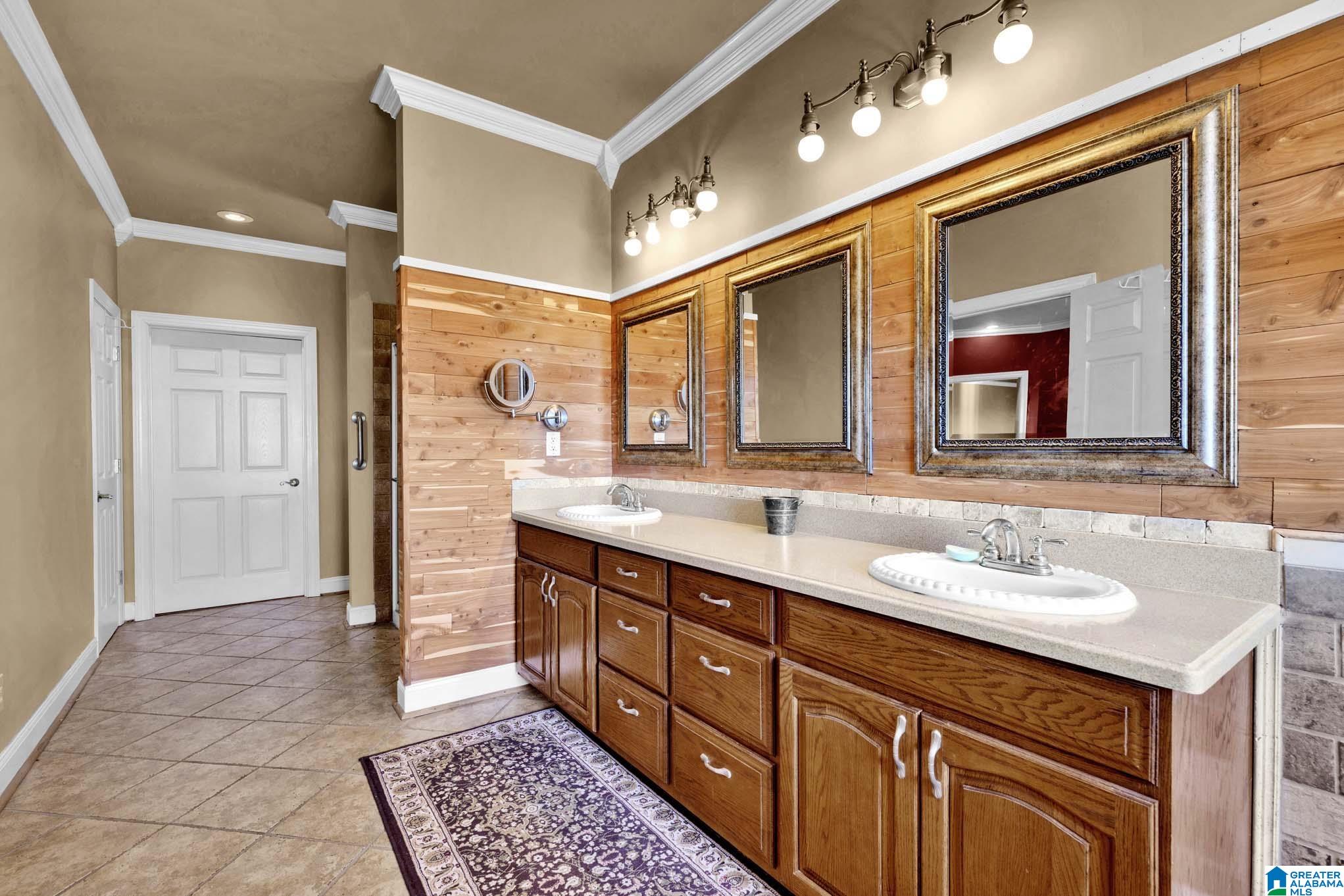 Residential in SPRINGVILLE 4