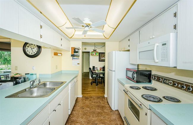 Kitchen | Image 26