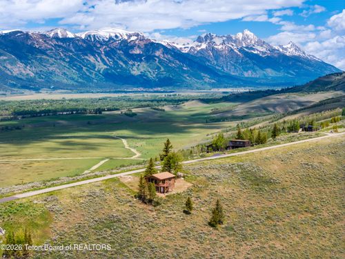 555 N Ridge View Dr, Jackson, WY, 83001-8453 | Card Image