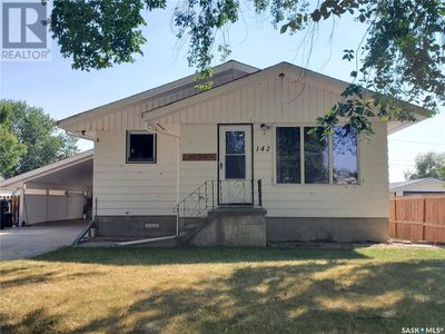 142 Maxwell St, House other with 4 bedrooms, 2 bathrooms and null parking in Kamsack SK | Image 1