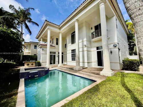 996 Sanibel Dr, Hollywood, FL, 33019-5036 | Card Image