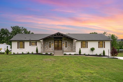 95 Short Dr, Mount Juliet, TN, 37122-2233 | Card Image