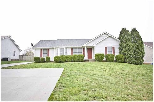 1770 Crestview Dr, Clarksville, TN, 37042-4560 | Card Image