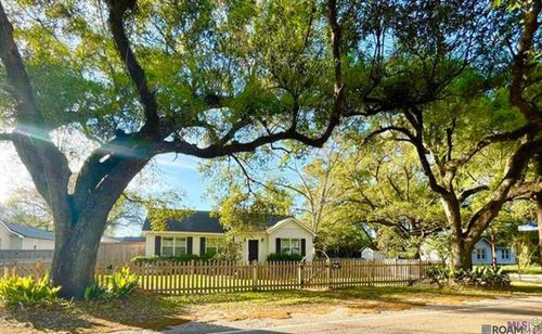 1447 Lee Dr, Baton Rouge, LA, 70808-3826 | Card Image