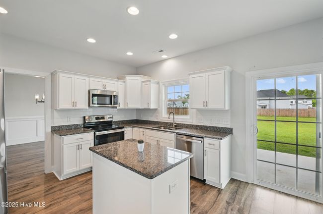 33 Chippewa Ln, House other with 4 bedrooms, 3 bathrooms and 2 parking in Rocky Point NC | Image 9