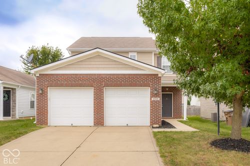2322 Middle View Dr, Columbus, IN, 47201-1427 | Card Image