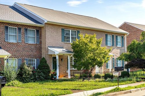 293 Emerald Dr, HARRISONBURG, VA, 22801-3481 | Card Image