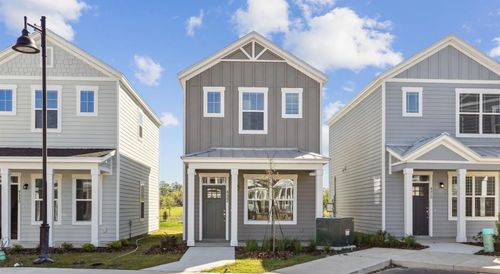 evergreen-6499 Sw 44th Way, Gainesville, FL, 32608 | Card Image