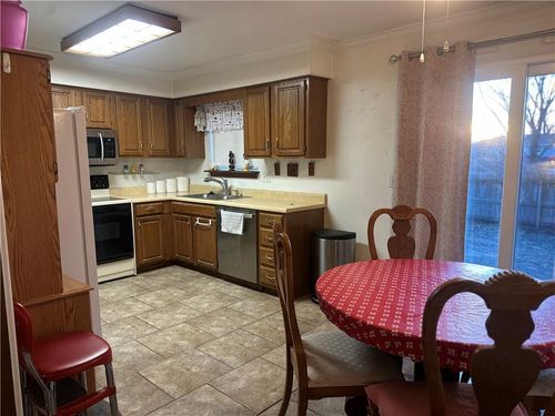2817 Nw 3rd Ter, Blue Springs, MO, 64014-1205 | Card Image
