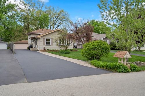 4020 N Adams St, Westmont, IL, 60559-1309 | Card Image