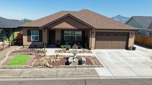 412 Barnum Dr, Phoenix, OR, 97535-5707 | Card Image