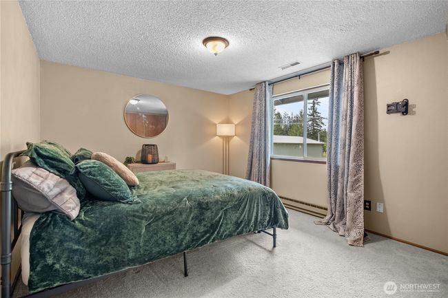 37911 300 Th Ave Se, House other with 3 bedrooms, 3 bathrooms and 6 parking in Enumclaw WA | Image 18