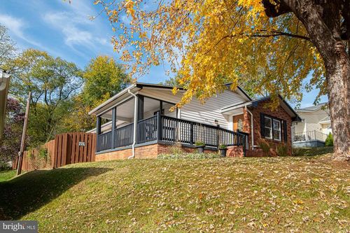 812 Virginia Ave, FRONT ROYAL, VA, 22630-3533 | Card Image