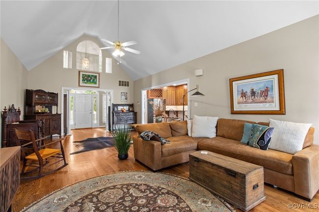 11809 Hogans Aly, House other with 4 bedrooms, 3 bathrooms and null parking in Chester VA | Image 4