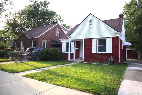15243 Eastwood St, Detroit, MI, 48205-2951 | Card Image