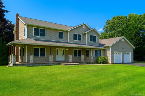 14 Wessel Ln, Medford, NY, 11763-3510 | Card Image