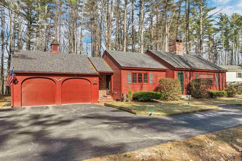 4 Dove St, Wolfeboro, NH, 03894-4302 | Card Image