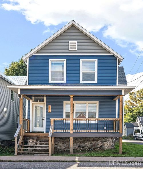 312 S 3rd Street, Ishpeming, MI, 49849 | Card Image