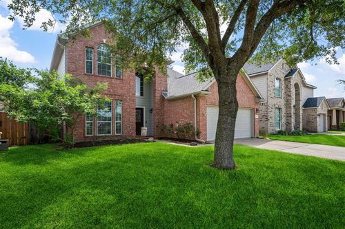 8522 E Highlands Xing, Highlands, TX, 77562-2254 | Card Image