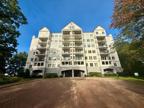 308-12 Mountain Laurels Dr, Nashua, NH, 03062 | Card Image