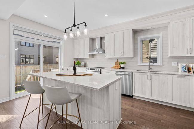 908 Echinacea Row, House other with 4 bedrooms, 4 bathrooms and 4 parking in Nepean ON | Image 10