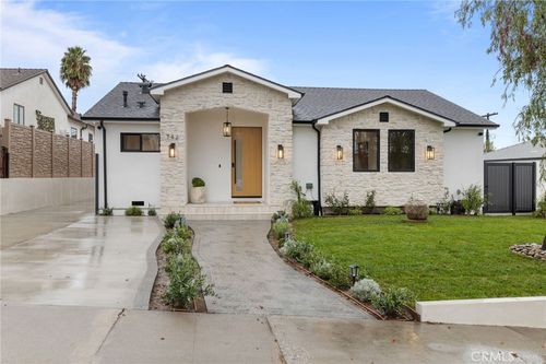 742 Groton Dr, Burbank, CA, 91504-2421 | Card Image