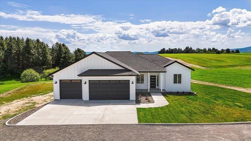 8521 W Dahl Rd, Deer Park, WA, 99006-9589 | Card Image