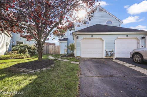 9 Irving Ct, Freehold, NJ, 07728-4319 | Card Image