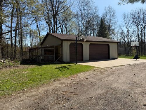 11199 Edgewood Rd, Bellevue, MI, 49021-9709 | Card Image