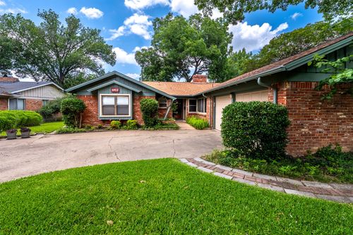 5912 Whitman Ave, Fort Worth, TX, 76133-3633 | Card Image
