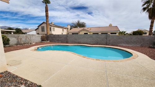 6126 Leaning Rock Ct, North Las Vegas, NV, 89031-1654 | Card Image