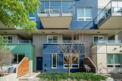 232 Sonnenschein Way, Saskatoon, SK, S7M5N7 | Card Image