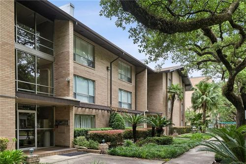 221-4007 Saint Charles Avenue, New Orleans, LA, 70115 | Card Image