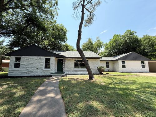 2849 Spruce Park Dr, Richland Hills, TX, 76118-6621 | Card Image