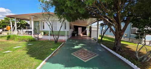 5536 Benton St, ZEPHYRHILLS, FL, 33542-1962 | Card Image